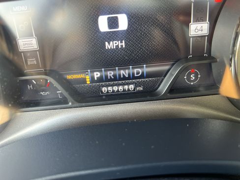 Used 2019 RAM 1500 Limited AWD/4WD image 12