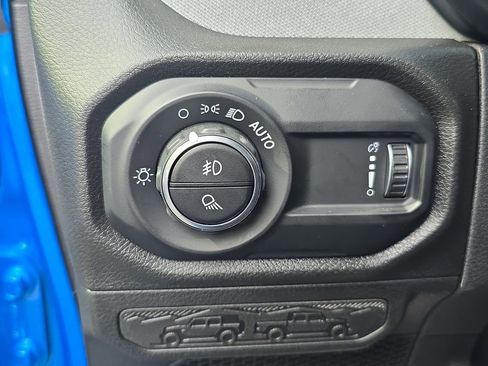 New 2025 Jeep Gladiator Sport image 26