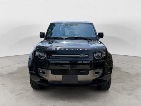 Used 2022 Land Rover Defender 110 X-Dynamic SE AWD/4WD image 8