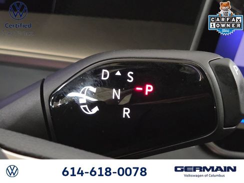 Certified 2025 Volkswagen Tiguan SE R-Line FWD image 30