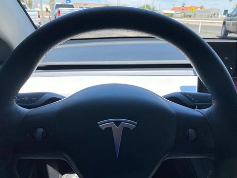 Used 2023 Tesla Model Y Long Range AWD/4WD image 25