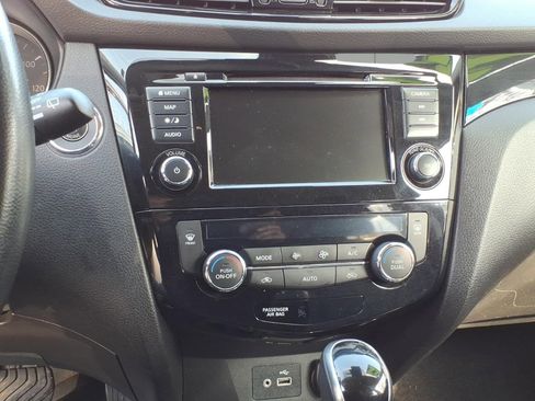 Used 2022 Nissan Rogue Sport SL image 17