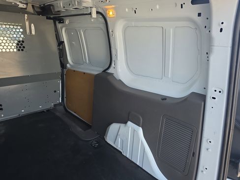 Used 2022 Ford Transit Connect XL FWD image 14