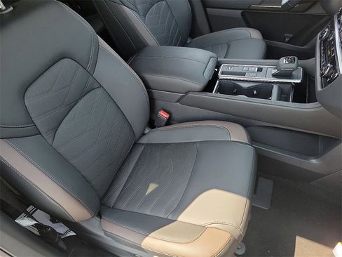 New 2025 Nissan Pathfinder Platinum w/ Cargo Package image 13