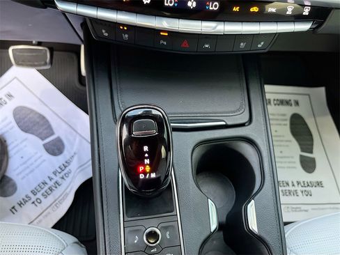 Used 2025 Cadillac XT4 Sport image 16