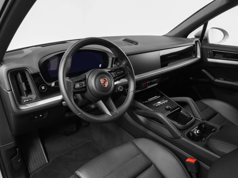 Certified 2025 Porsche Cayenne AWD/4WD image 46