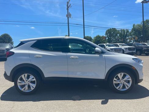 Used 2024 Buick Encore GX Preferred image 6