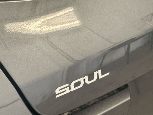 Used 2024 Kia Soul LX w/ Option Group 015 FWD image 10