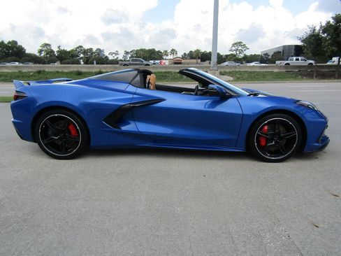 Used 2023 Chevrolet Corvette Stingray Preferred Conv w/ Z51 Performance Package RWD image 4