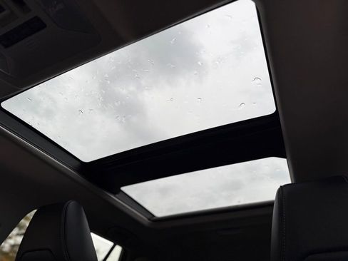 Used 2022 Toyota RAV4 Limited image 20