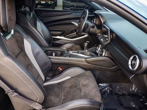 Used 2017 Chevrolet Camaro SS image 17