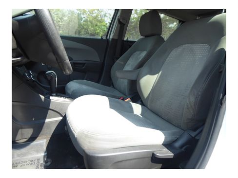 Used 2018 Chevrolet Sonic LT image 13