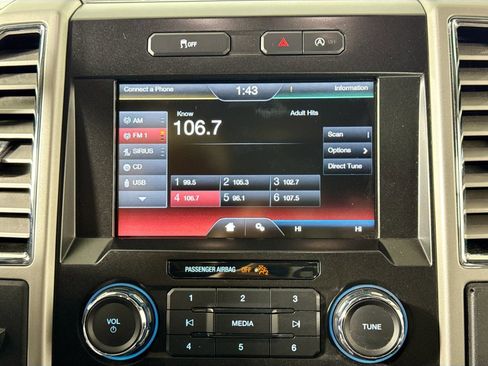 Used 2015 Ford F150 Lariat image 16