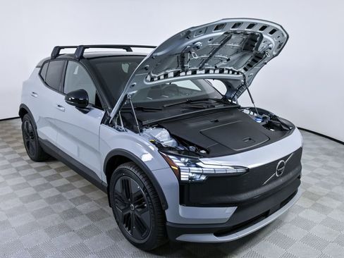 New 2026 Volvo EX30 Cross Country Ultra w/ Protection Package Premier AWD/4WD image 30