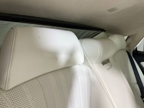 Used 2022 Lexus LS 500 w/ Luxury Package image 29