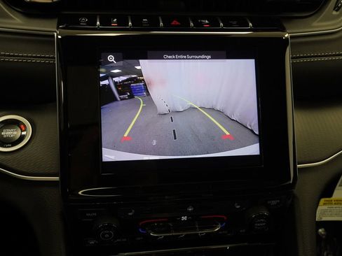 New 2026 Jeep Grand Cherokee Laredo X AWD/4WD image 23