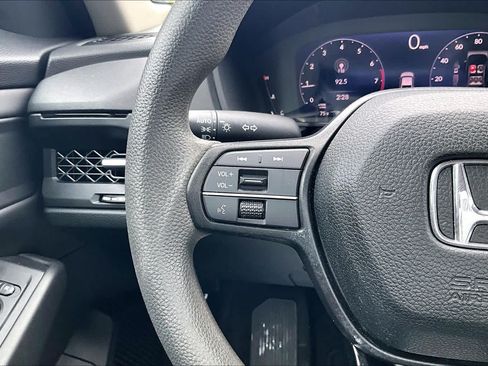 Used 2023 Honda Accord EX image 24