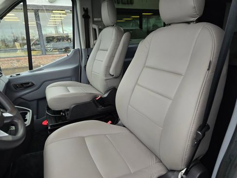 Used 2019 Ford Transit 350 XLT image 20