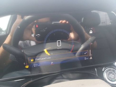 New 2026 Chevrolet Trax RS w/ Sunroof Package FWD image 22