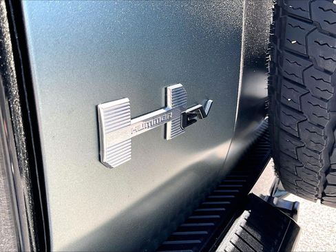 Used 2024 GMC Hummer EV 3X AWD/4WD image 8