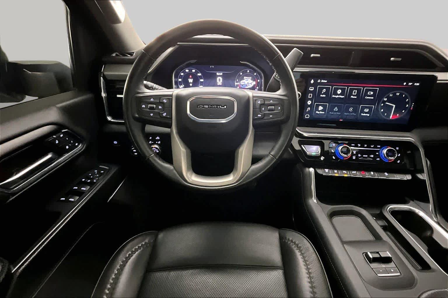 Used 2024 GMC Sierra 2500 Denali w/ Denali Reserve Package AWD/4WD image 6