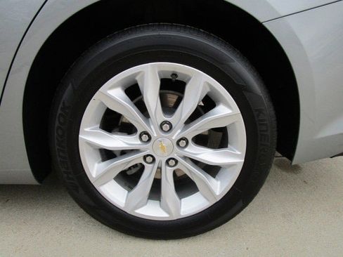 Used 2023 Chevrolet Malibu LT w/ Driver Confidence Package image 8