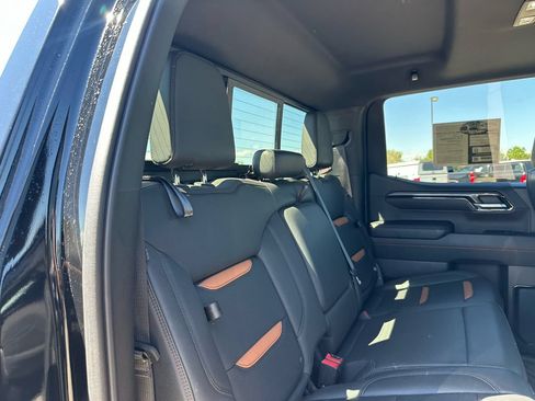 Used 2022 GMC Sierra 1500 AT4 w/ AT4 Premium Package AWD/4WD image 25