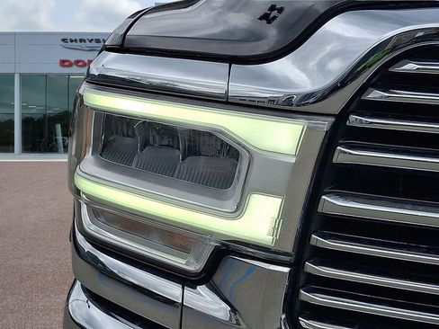 Used 2019 RAM 3500 Laramie AWD/4WD image 7