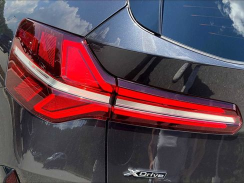 Used 2025 BMW X3 xDrive30i w/ Premium Package image 14