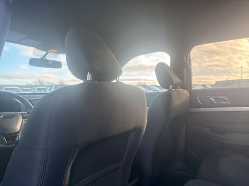 Used 2019 Ford Explorer XLT w/ Equipment Group 201A image 23