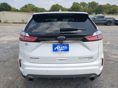 Certified 2020 Ford Edge Titanium w/ Equipment Group 301A FWD image 4
