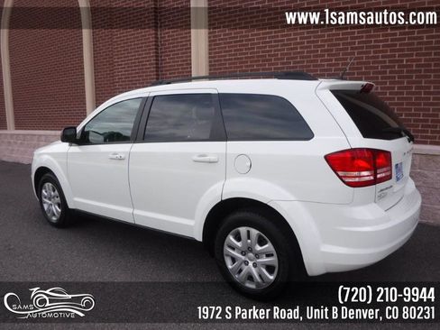 Used 2017 Dodge Journey SE image 4