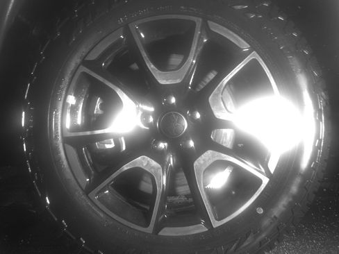 Used 2025 Jeep Compass Trailhawk image 12