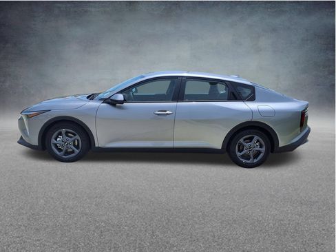 Used 2025 Kia K4 FWD image 5