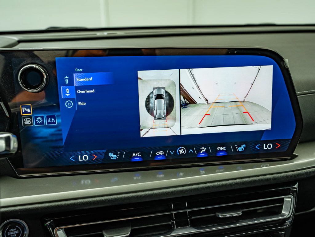 Used 2024 Chevrolet Traverse LS FWD image 25