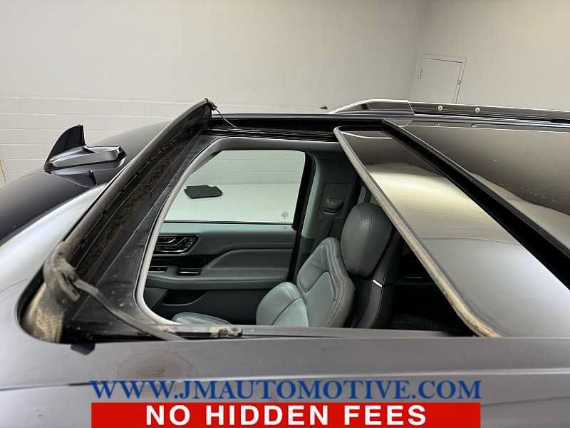 Used 2021 Lincoln Navigator Reserve w/ Luxury Package AWD/4WD image 11