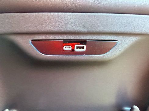 New 2026 Chrysler Pacifica Select FWD image 30