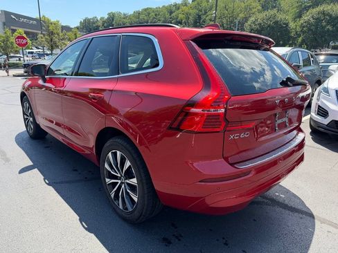 Used 2023 Volvo XC60 B5 Core w/ Climate Package AWD/4WD image 2
