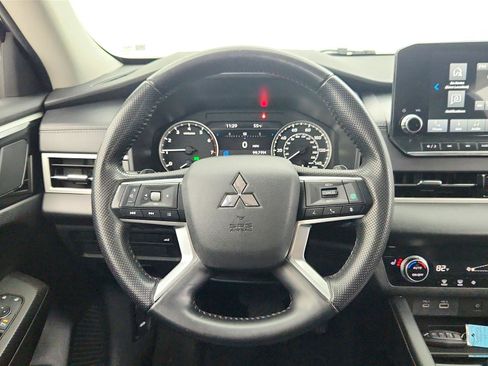 Used 2024 Mitsubishi Outlander FWD image 28