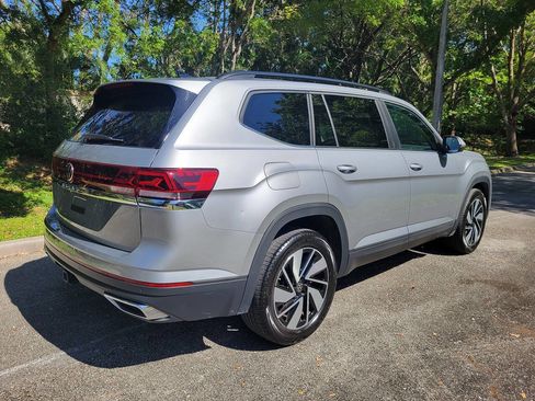 Used 2026 Volkswagen Atlas SE FWD image 7