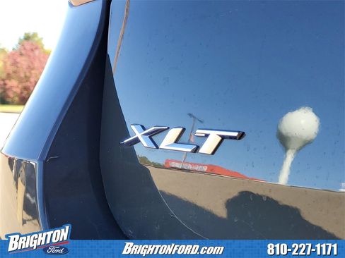 Used 2023 Ford Explorer XLT w/ Equipment Group 202A image 5