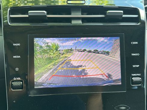 Used 2024 Hyundai Tucson SE FWD image 18