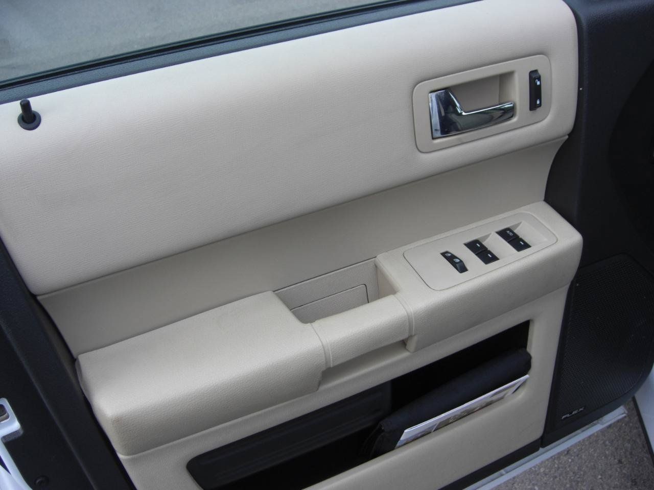 Used 2019 Ford Flex SE FWD image 23
