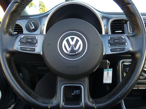 Used 2018 Volkswagen Beetle 2.0T S image 51