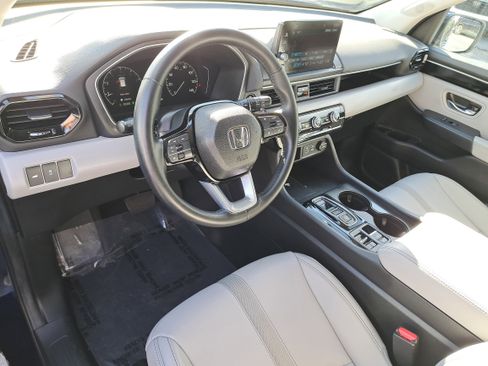 Certified 2025 Honda Pilot EX-L image 16