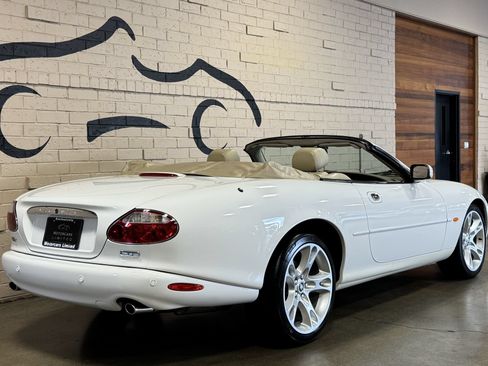 Used 2003 Jaguar XK8 Convertible RWD image 6