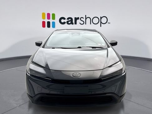 Used 2023 Toyota Prius LE FWD image 8
