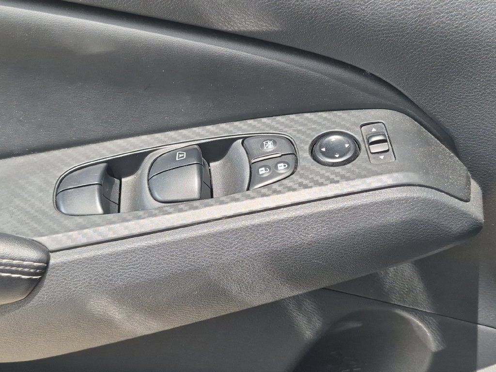 Certified 2025 Nissan Altima 2.5 SV FWD image 18