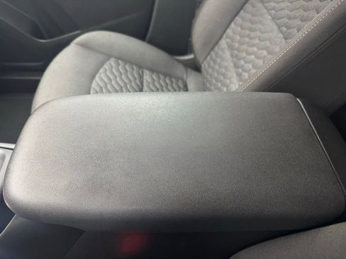 Used 2018 Chevrolet Equinox LT image 26