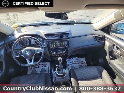 Certified 2019 Nissan Rogue SV w/ Sun & Sound Touring Package image 27